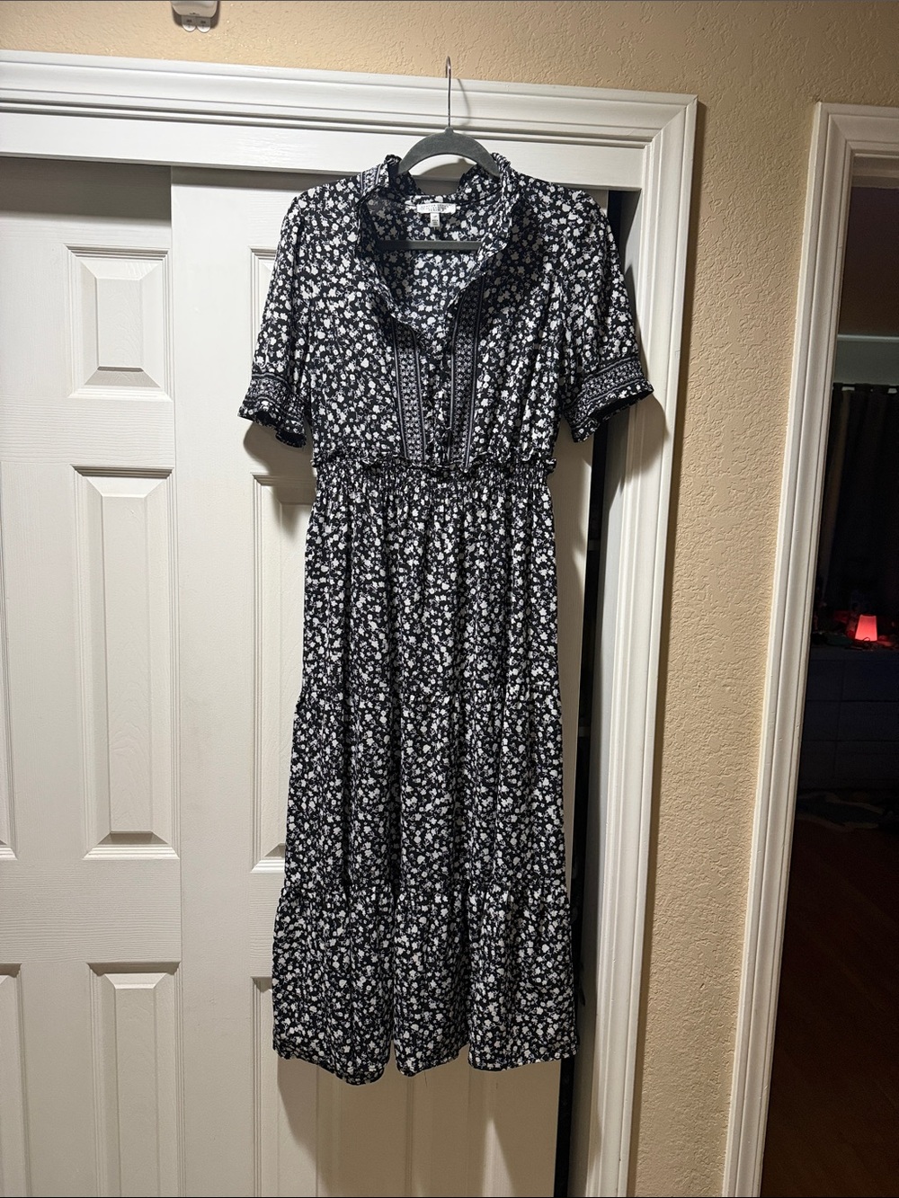 London Style Black & White Floral Midi Dress